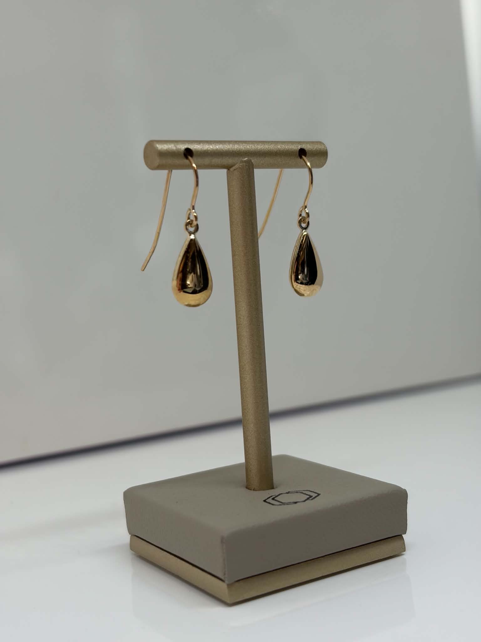 9ct yellow gold tear drop earrings
